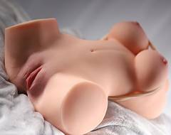 Yunna Nude — Sculpted Half-Body — photo 17